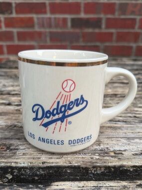 Bushnell Co. Los Angeles Dodgers 1988 MLB White Ceramic Coffee Mug w/ Gold Rim